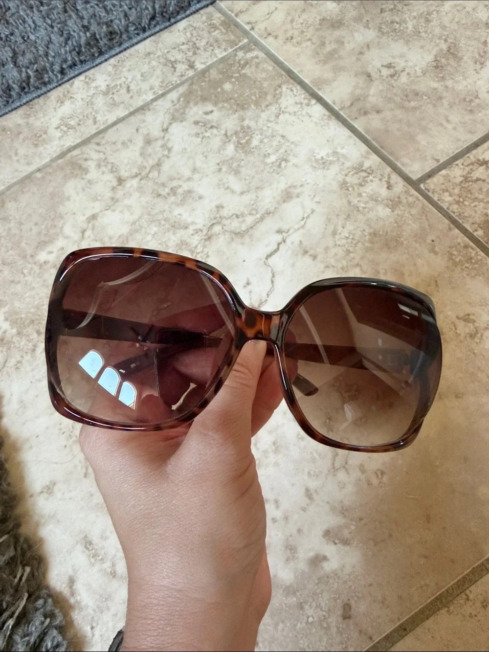 Tommy Hilfiger tortoise sunnies
